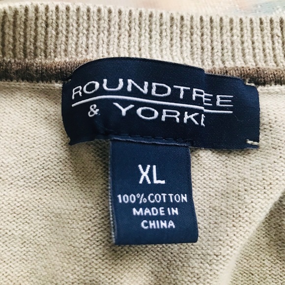 Men’s Sweater Vest - Picture 2 of 4